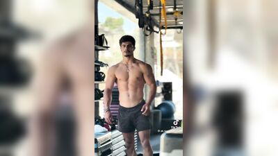 Middle Eastern Gay Men (21)