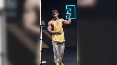 Middle Eastern Gay Men (18)