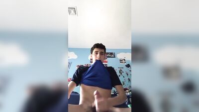 college twink jerks off for webcame - free gay porn