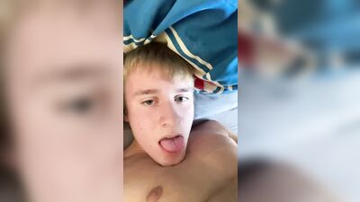 braces guy cumming on own face and in own mouth - free gay porn