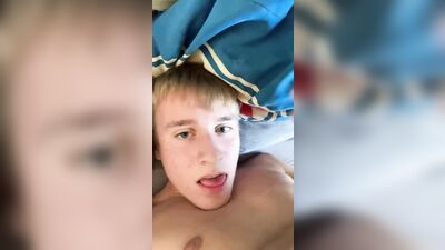 braces guy cumming on own face and in own mouth - free gay porn