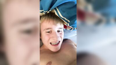braces guy cumming on own face and in own mouth - free gay porn