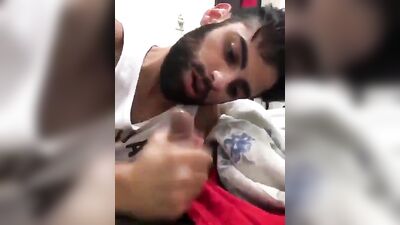 cum swallowing yummy - free gay porn