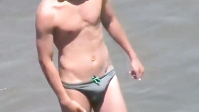 speedo beach boy with boner - free gay porn