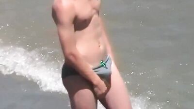 speedo beach boy with boner - free gay porn