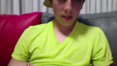 beautiful young wanker all smooth on the web - free gay porn
