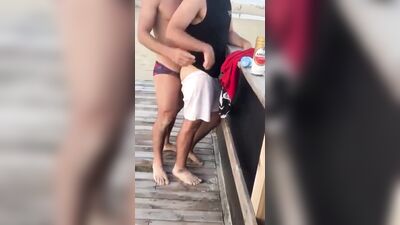 quick fuck by the beach - free gay porn