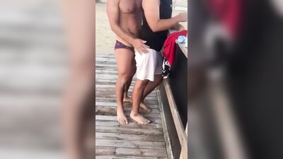 quick fuck by the beach - free gay porn