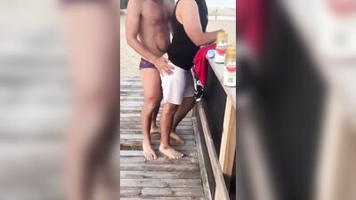 quick fuck by the beach - free gay porn