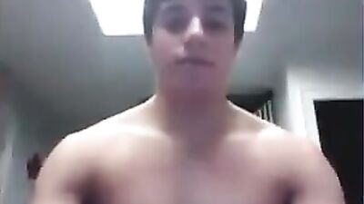 wank in front of friends2 - free gay porn