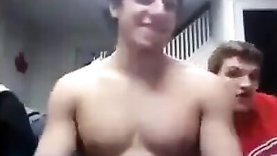 wank in front of friends2 - free gay porn