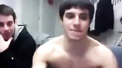 wank in front of friends2 - free gay porn