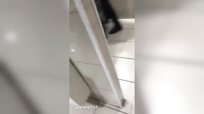 risky cruising in public toilet - free gay porn