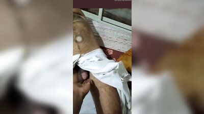 man sleeping nude caught by friend cmnn - free gay porn