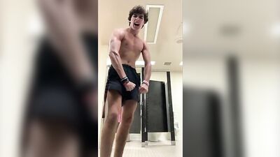 cute fit college guy snapchating to girl jo - free gay porn