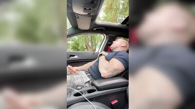 bull daddy skinhead jacks off in car - free gay porn