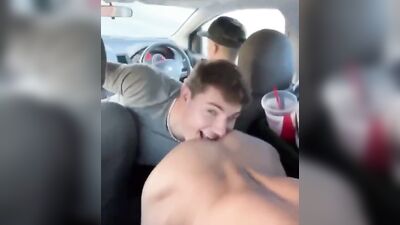 teen guy eating ass on the backseat - free gay porn