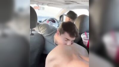 teen guy eating ass on the backseat - free gay porn