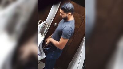 sexy man is taking a piss - free gay porn
