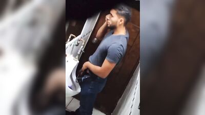 sexy man is taking a piss - free gay porn