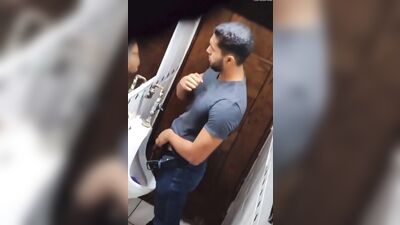 sexy man is taking a piss - free gay porn