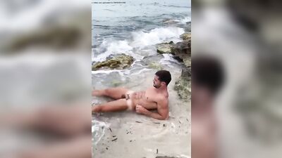 jorge cobian naked pissing - free gay porn
