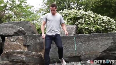 andrew strong jerks off - free gay porn