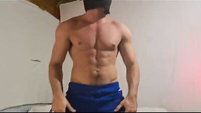 alpha gets worshipped by his slave - free gay porn