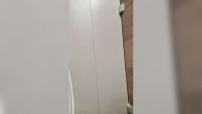 banheiro lotado de gostosos na pega o - free gay porn