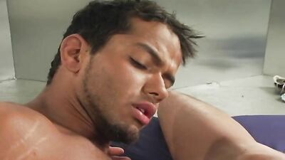 wilson vasquez and gabriel sinclair - free gay porn