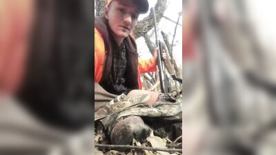hunting bro cums on gun and licks it off like any good conservative would - free gay porn