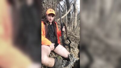 hunting bro cums on gun and licks it off like any good conservative would - free gay porn
