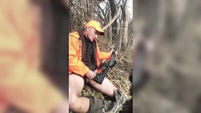hunting bro cums on gun and licks it off like any good conservative would - free gay porn