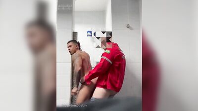 seduction in the showers - free gay porn
