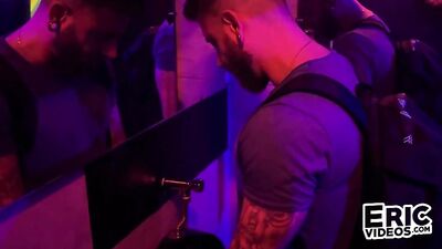 Justin gets loaded by Rico - free gay porn