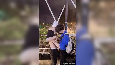 Bin Nguyen Post Fuck my friend on the bridge P by binsua2701 from OF - free gay porn