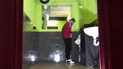 Benito Massi & Mars Gymburger - Webcam in the toilet two guys fuck - free gay porn