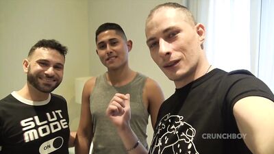 Marco Rush fucked by 20 year old latino boy Franco Sottovoce - free gay porn