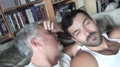 MaverickHow to Fuck a Muscle Beast - free gay porn