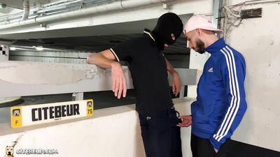 Cocksucker - Unboxing the best veiny cock in Paris - free gay porn