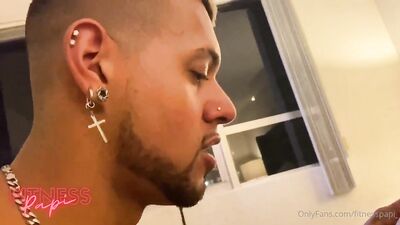 Fitness Papi fucks Kevin Cake - gay porn video