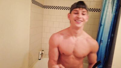 Reno Gold - Douching & Shaving Tutorial 720p - gay porn video