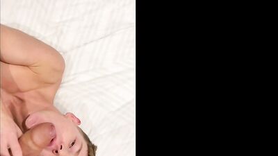 Juicyjaii blows and gets fucked by Teninchlondon - gay porn video