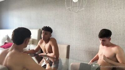 Argentinian Orgy ft Samironeboy, Emapaz, thiagozanettixxx & Kitoshelby00 - gay porn video