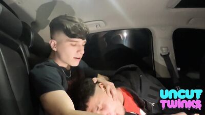 Uncut Twinks Fuck Bareback 2