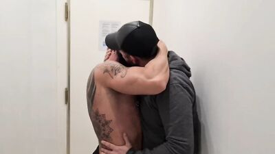 Jim WellCumer fill Darek Kraft mouth JIMWELLCUMER - gay porn video