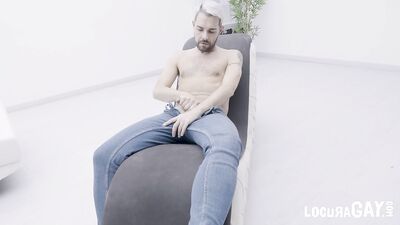 LocuraGay - Fran Biancci le da polla rica a guarrete Max Fendez - gay porn video