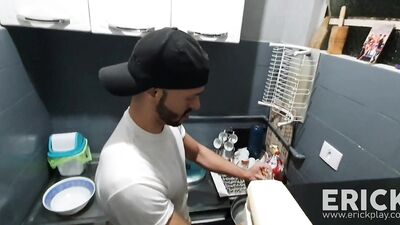 Peguei No Sono Assistindo Netflix E Acordei Sendo Mamado - gay porn video
