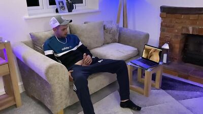 Harri Oakland's sex slave Levi Essex bound in chains 2021-02-21 - gay porn video