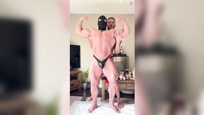 muscle hand job Micael Wilson